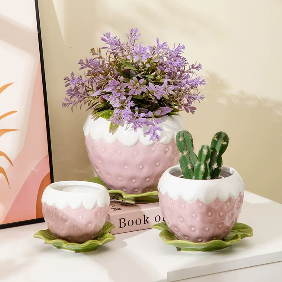Creative Strawberry-Shaped Vase for Flower Arrangement, Living Room Home Decoration, Decorative Flower Pot