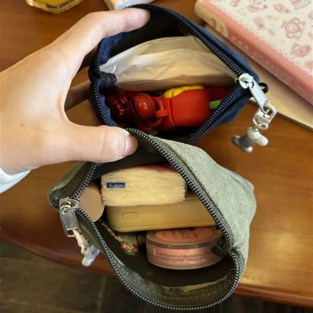 

Portable Embroidery Coin Purse Sausage dog Waterproof Zipper Purse Canvas Lightweight Mini Storage Bag Earphone