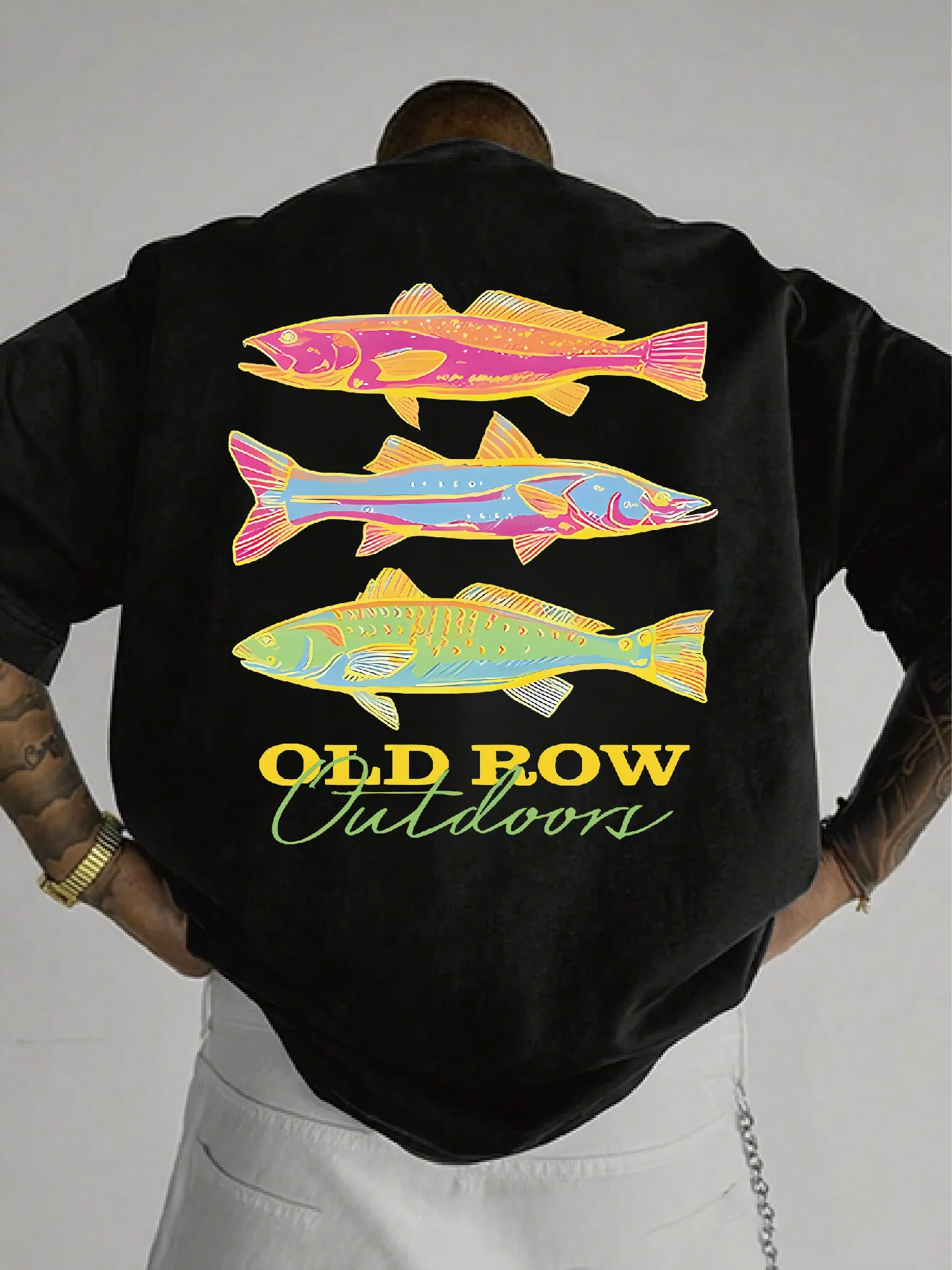 Camiseta de manga corta con estampado de tres peces degradado colorido, patrón de fila antigua, ocio al aire libre