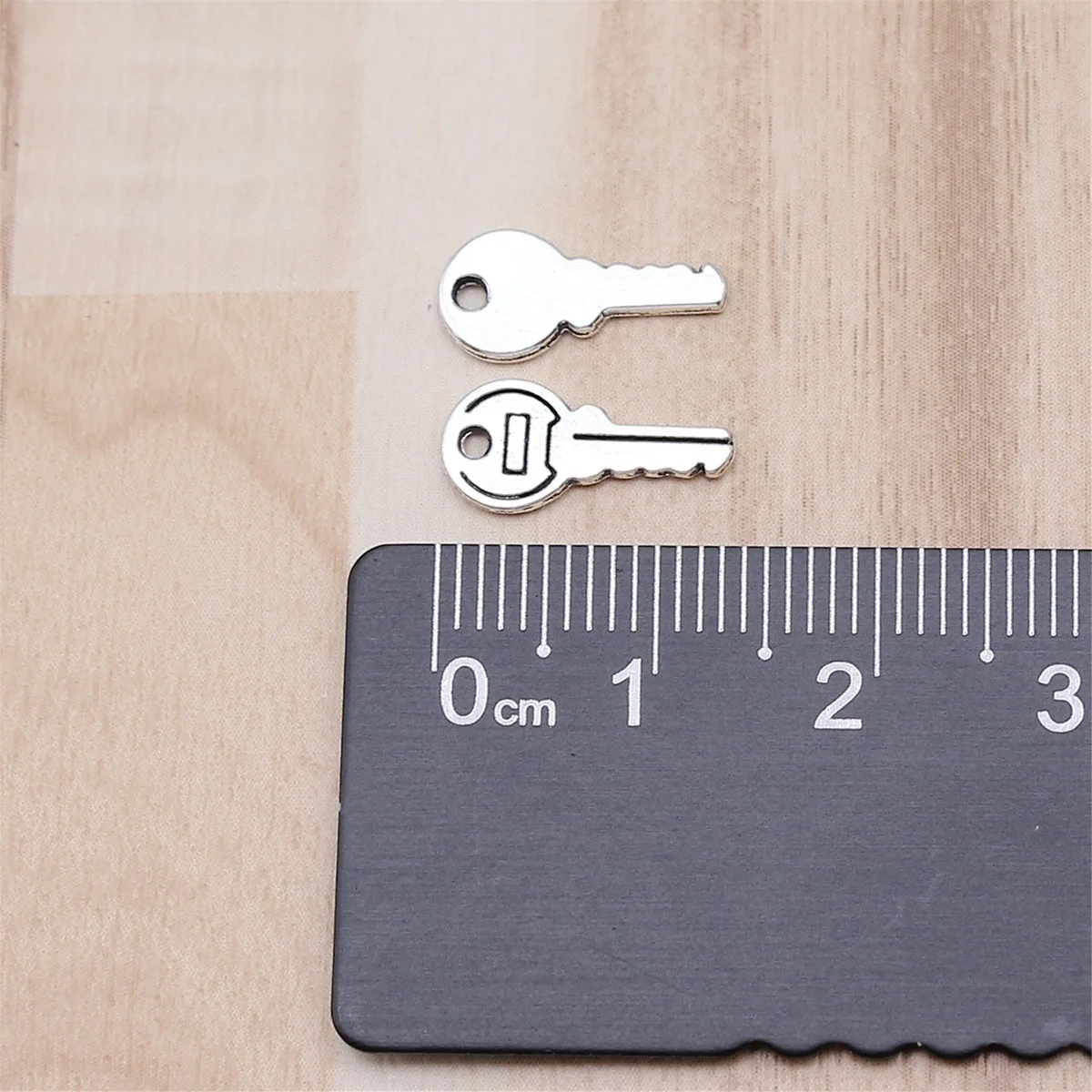 40Pcs Key Charms for DIY Jewellery Making