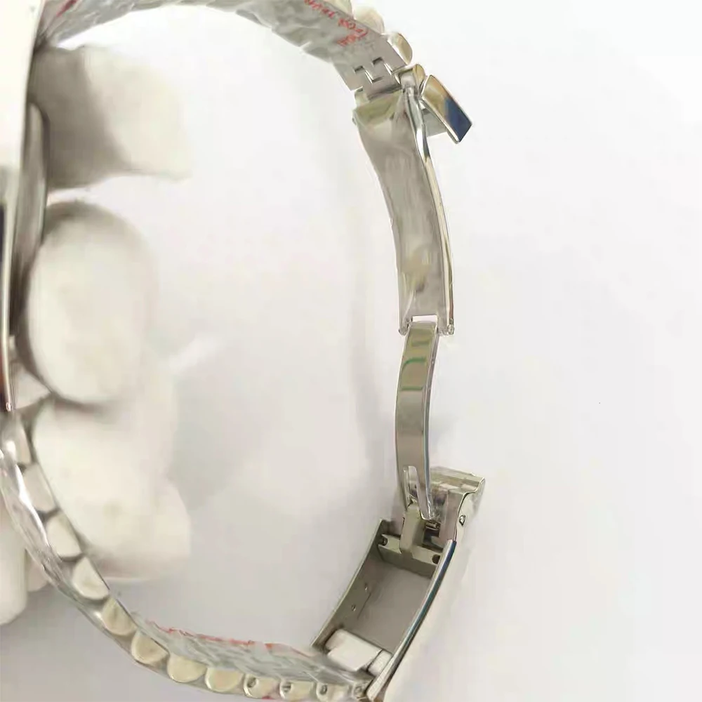 ساعة ميكانيكية أوتوماتيكية للرجال مخصصة NH35 حركة مقاومة للماء زجاج الياقوت حزام من الفولاذ المقاوم للصدأ 39.5 مللي متر ساعة عصرية