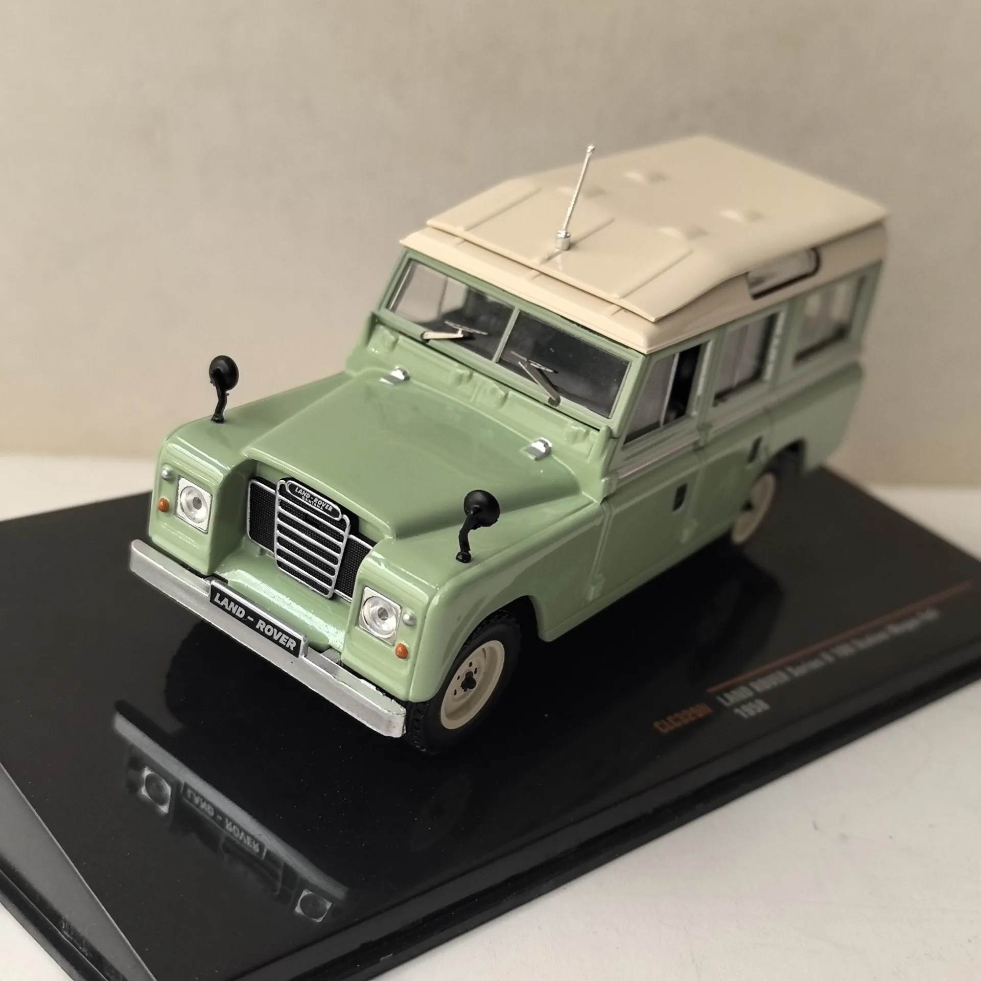 

Diecast IXO 1/43 Scale LAND ROVER III 109 Wagon 1978 Land Rover Alloy Car Model Collectible Toy Gift Souvenir Display Ornament