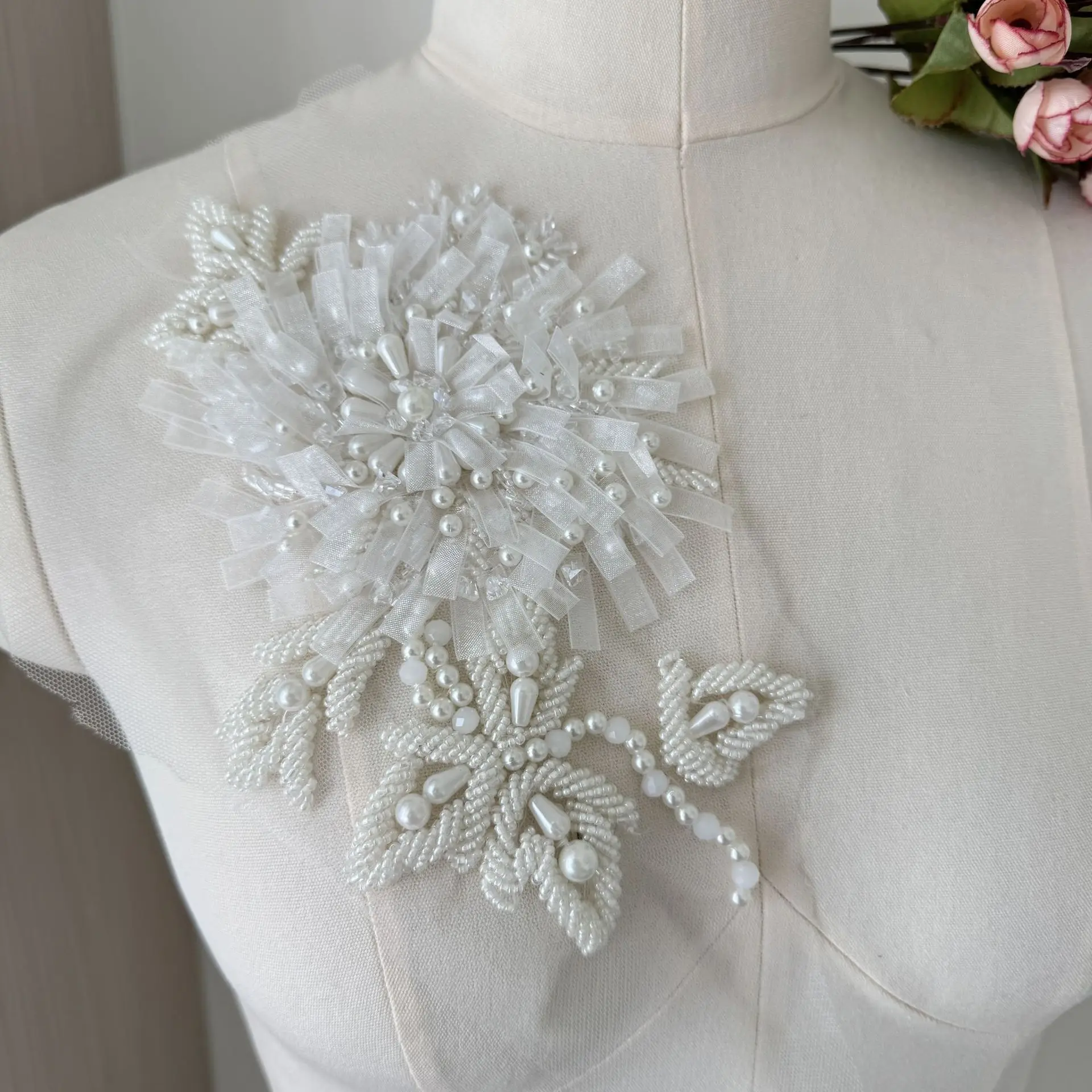 

3D нашивки с цветочной вышивкой и бисером, блестки, кружевные пришивные нашивки для одежды, украшения и украшения своими руками