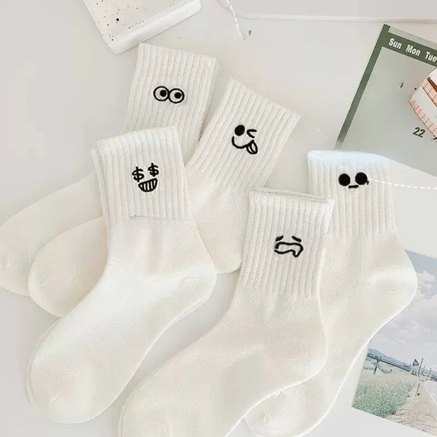 5/10 pares de meias de tubo médio brancas estampadas com rosto sorridente outono e inverno masculino e feminino, macias e confortáveis, respiráveis