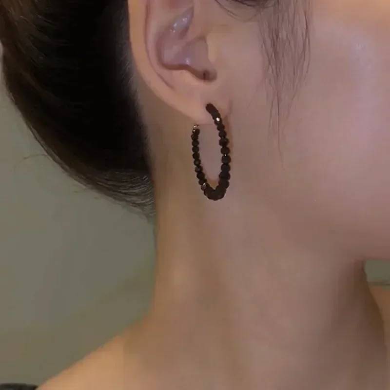 Light luxury C-shape Black Crystal Hoop Earrings Fashion Large Circle Geometric Earrings Women Elegant Jewelry Gifts Wholesale