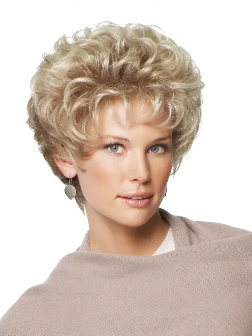 Women\'s Fashion Short Synthetic Wigs with Bangs Pixie Cut Blonde Ombre Hair Party Wigs Fluffy Natural Curly Wavy Mommy Daily Wig