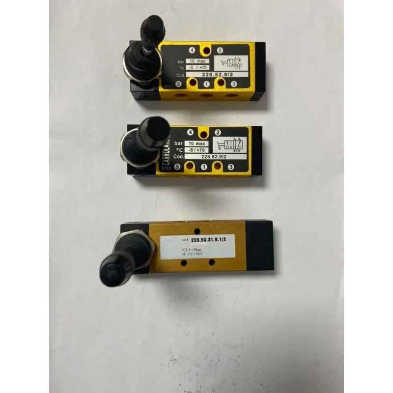 1 Piece Manual Lever Toggle Switch 228.32.55 1 2 3 52.00.36.02