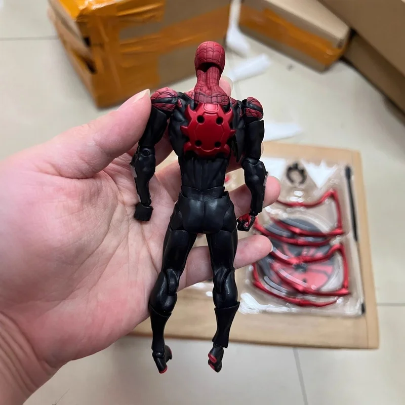 Figurka Akcji Ultimate Spider-Man Chapter Parker 16 cm, Ultimate Neighbor, Składana, Kolekcjonerska Ozdoba na Biurko, Lalka, Zabawka dla Chłopca