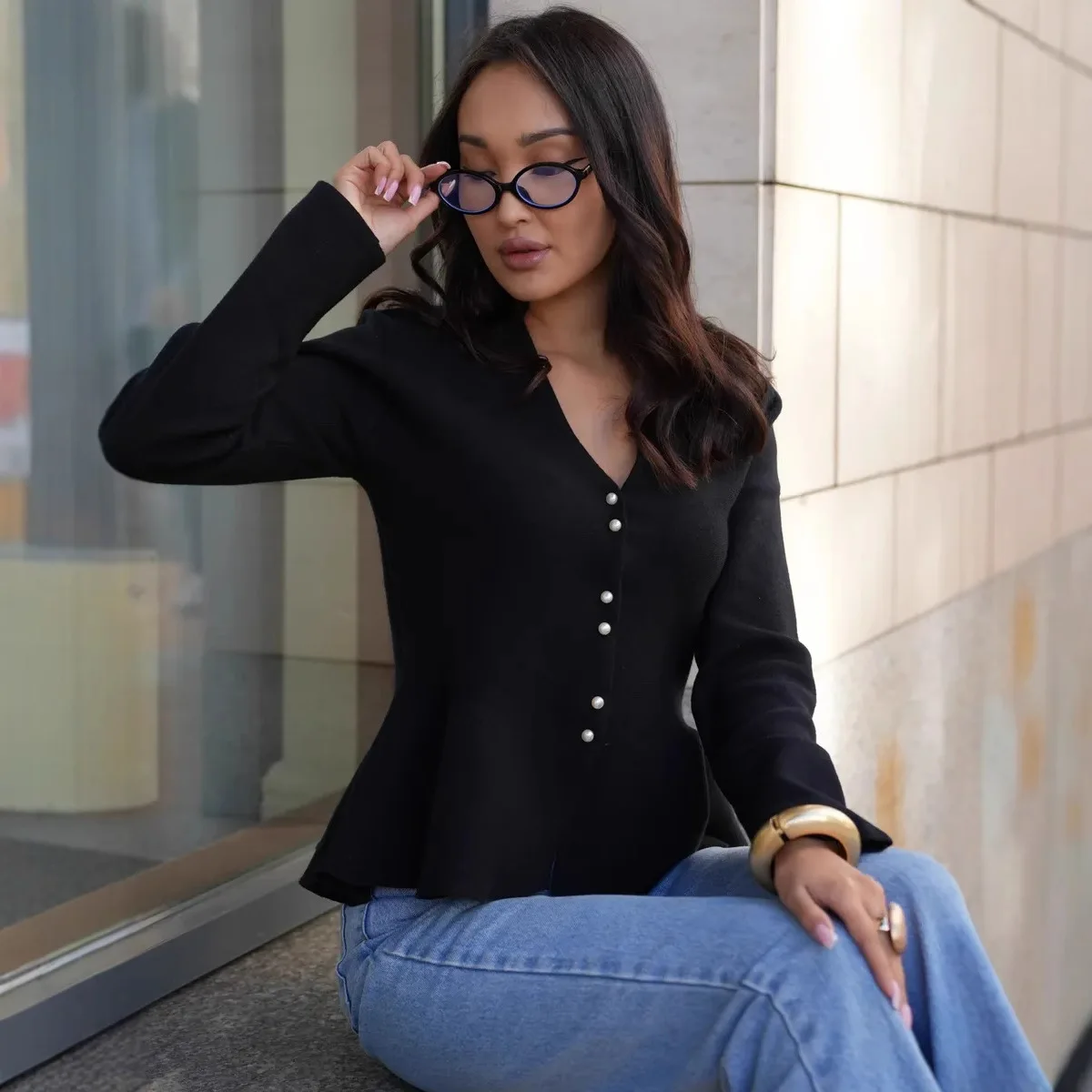 

Новый весенний кардиган 2026 года с длинными рукавами и воротником-рюшами, вязаный, однотонный, с V-образным вырезом, приталенный, на одной пуговице, элегантный вязаный свитер для женщин