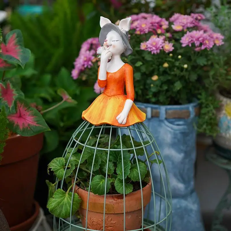 

Cute Resin Girl Wrought Iron Cage Climbing Plant Flower Stand Balcony Outdoor Garden Furnishing Crafts Villa Courtyard Ornament