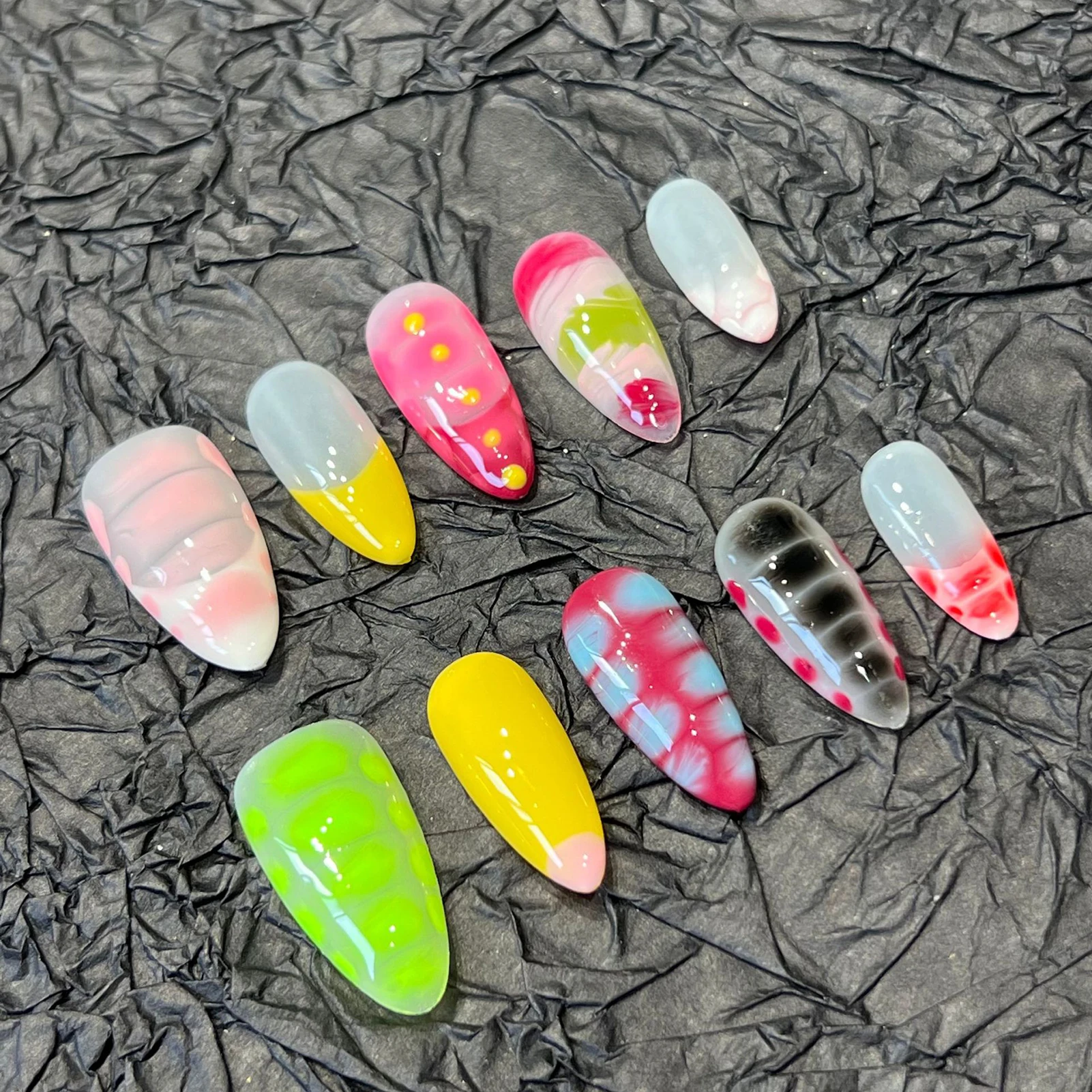 Almond Handmade Dopamine Fake Nails Press On Nails Y2k Blush French False Nails with Colorful Crocodile Design Long Tip Wearable