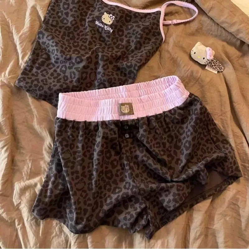 Ensemble pyjama Hello Kitty imprimé léopard pour femmes, short à bretelles, ample, court, cool, confortable, vêtements de détente décontractés, ensemble deux pièces