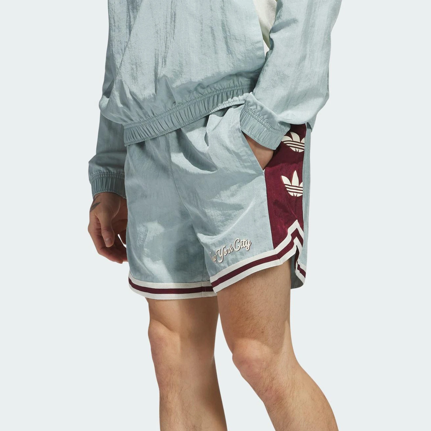 Adidas Official Genuine Three Stripes Men and Women's Fashion Casual Woven Sports Shorts JC5970