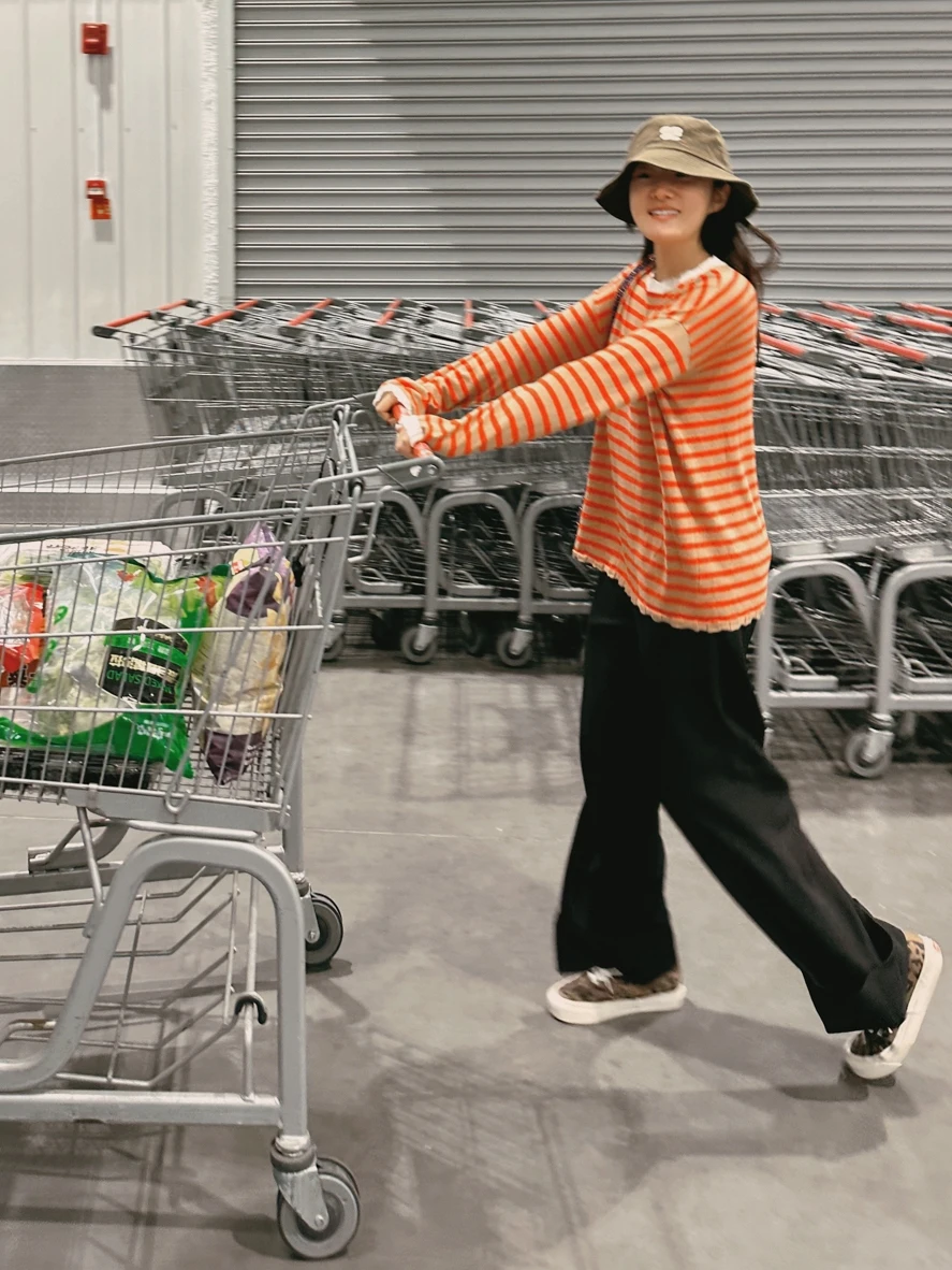 

Брюки повседневные свободного кроя, модные, с отворотами, универсальные, для костюма, осенняя коллекция, длинные брюки, женские, модные