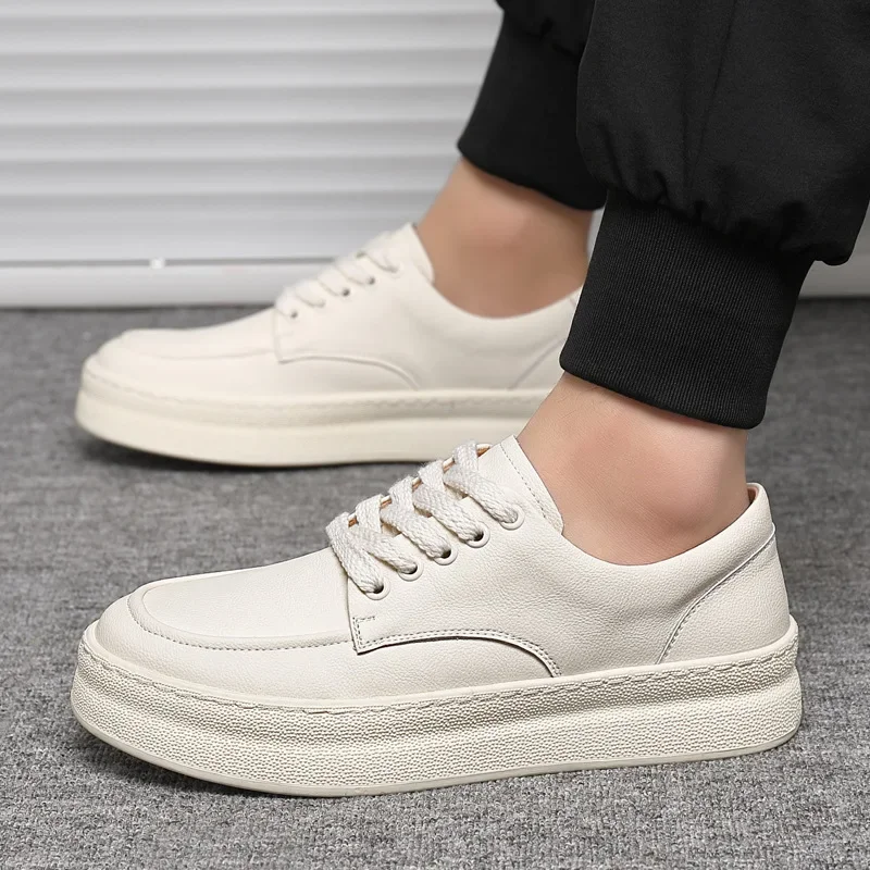 Nieuwe witte trendy schoenen veelzijdige witte dikke zool casual ademende enkele schoen