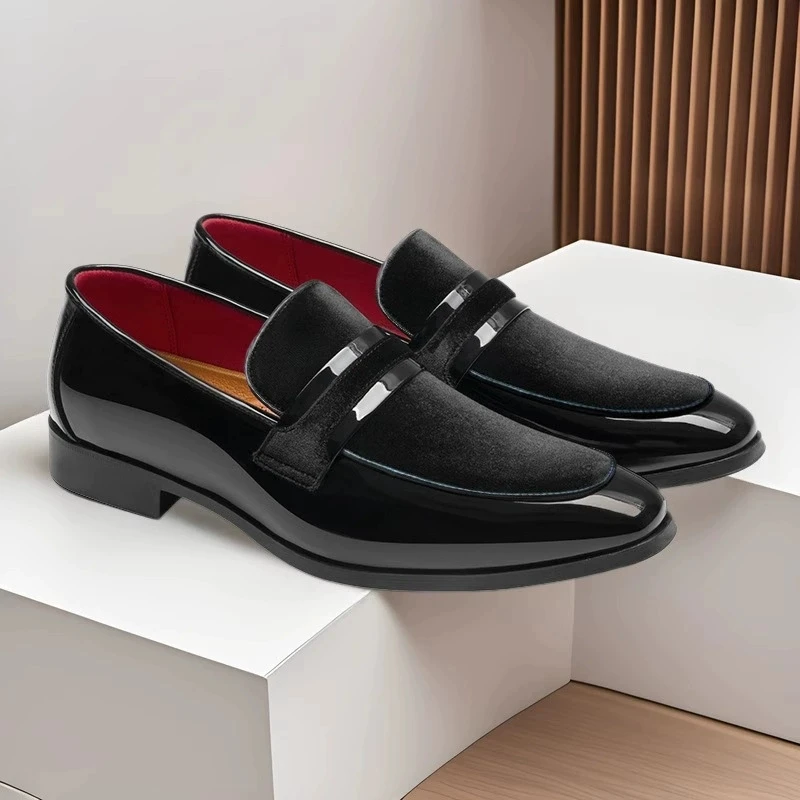 Hot Sale Men Dress Shoes Designer Embroidered Moccasins Luxury Men Casual Shoes Fashion Patent Leather Loafers Male