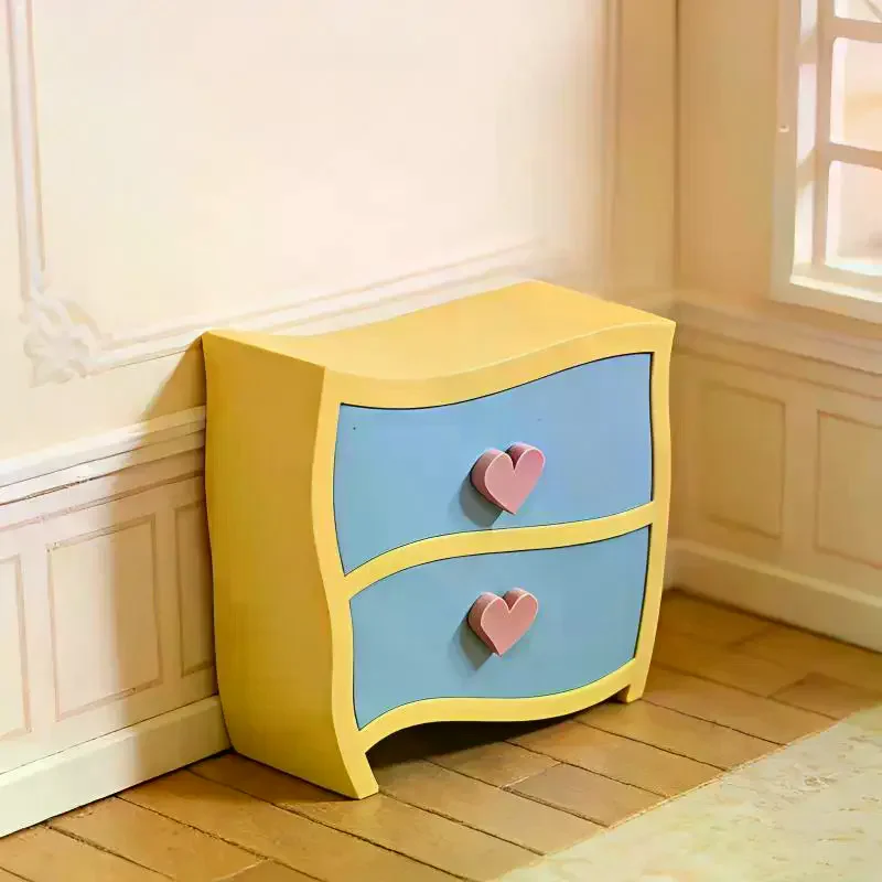 /Cna/Miniature Bedside Table 1/12 Dollhouse Love Yellow Nightstand Bedside Drawer Cabinet Doll Furniture Decor Micro Scene Mode