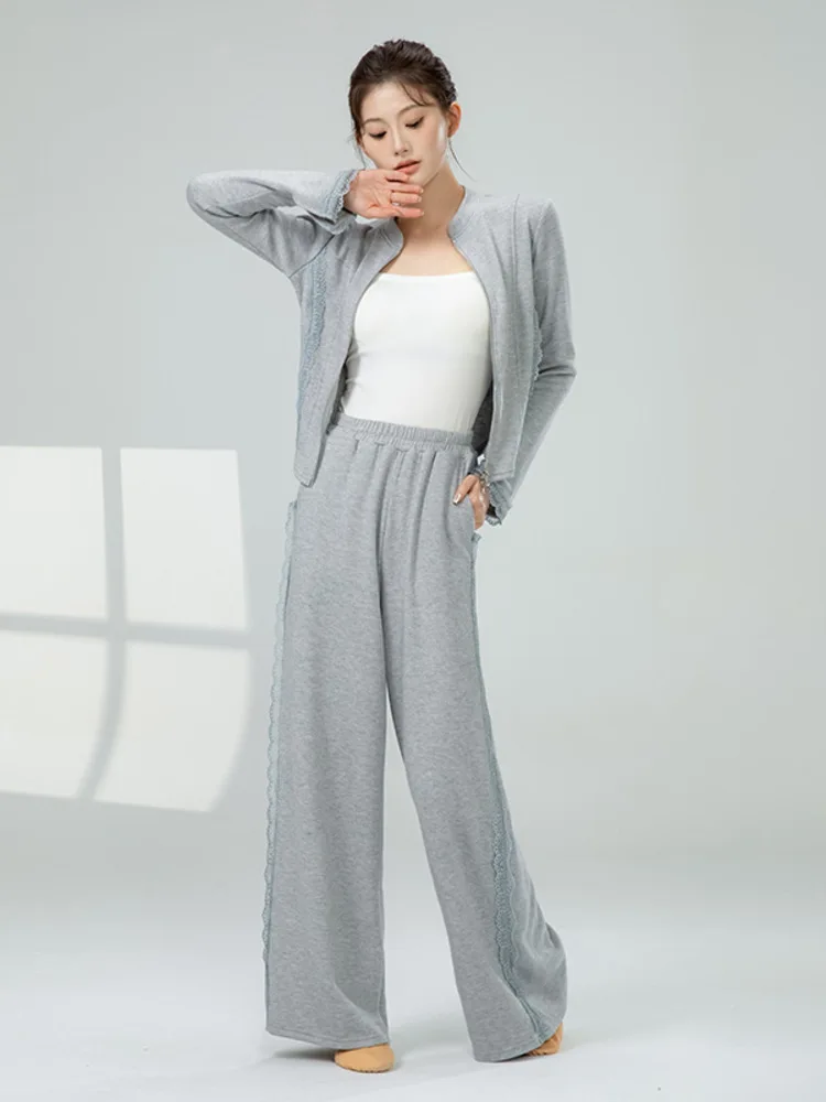 สีทึบลูกไม้หรูหราแขนยาวบัลเล่ต์ด้านบนและกางเกงขากว้างเอวสูงชุดสําหรับเวทีหรือการปฏิบัติ