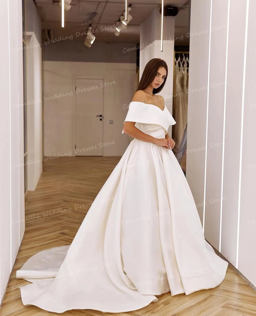 Vestido de Novia de satén plisado con hombros descubiertos para mujer, traje Sexy de lujo, línea A, Espalda descubierta, elegante, 2024