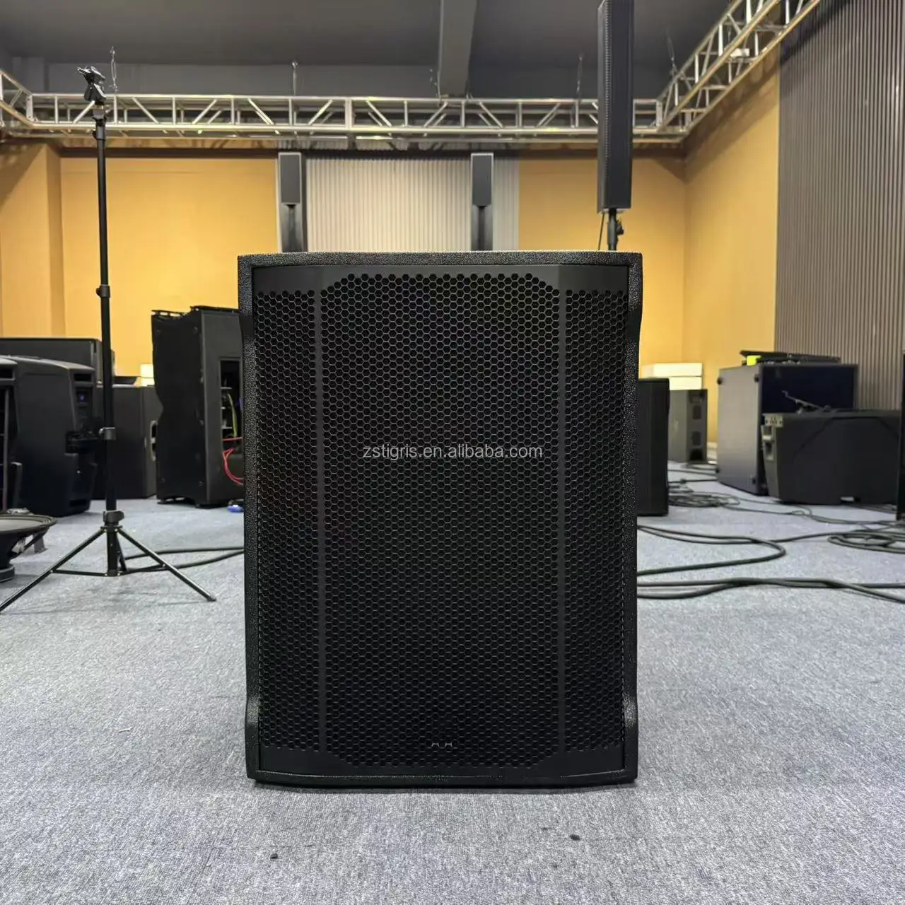 Tigris SUB8003-ASII Single18in Wooden Subwoofer Waterproof Big Bass for Surround Theater System