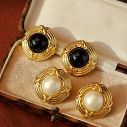 Fashion romantic round pearl earrings light luxury high quality stud earring for party wedding occasion exquisite jewelry