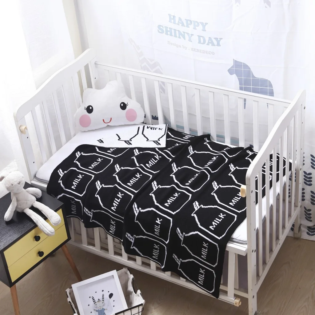 Full Cotton Kid's Knitting Blanket Office Noontime Snoozing White Pattern Black Base Softly Antistatic Animal Heart Nordic Style