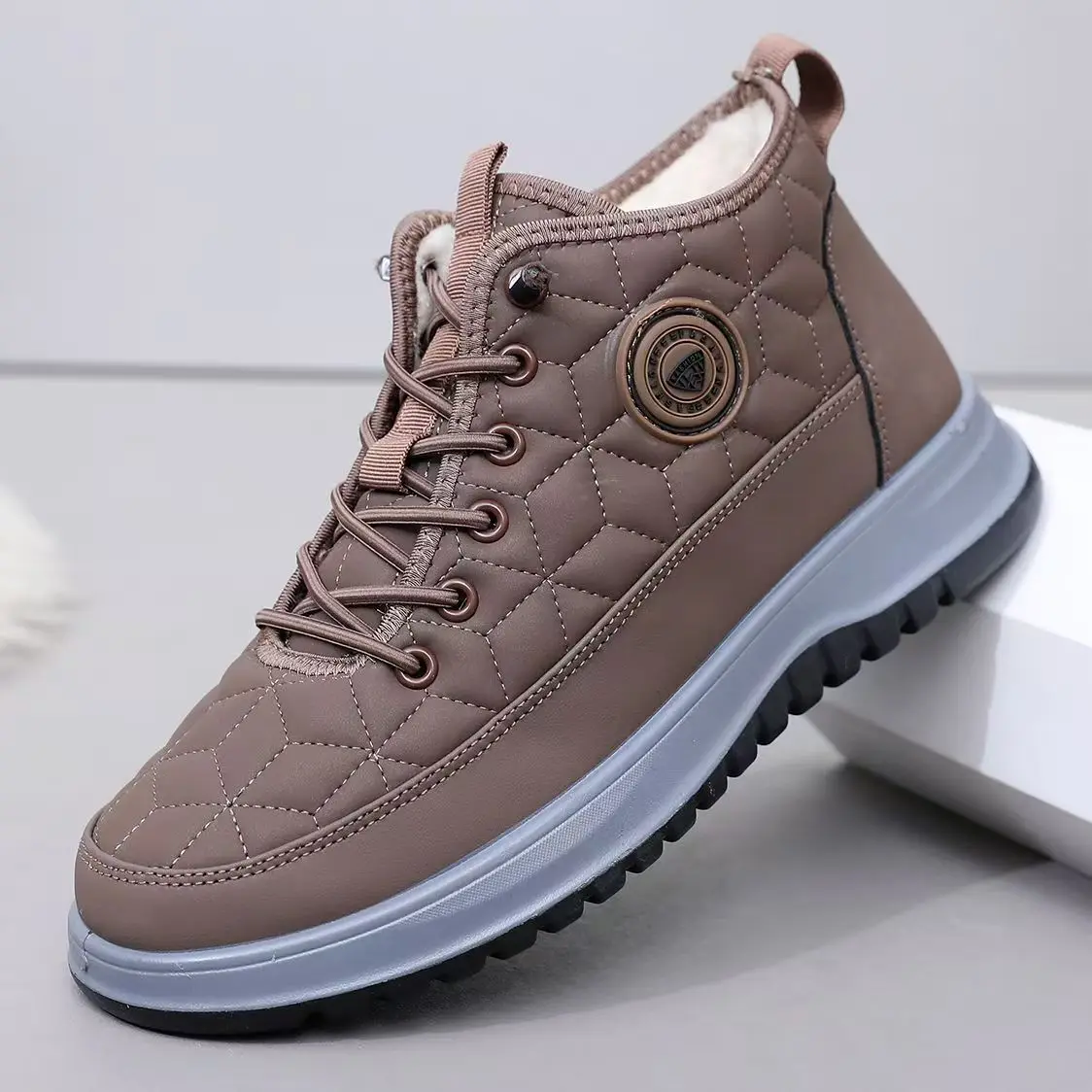 Sepatu Bot Salju Pria Musim Dingin Model Tinggi dengan Tali, Sol Tebal Anti Selip, Ringan, Tebal, Menjaga Kehangatan, untuk Usia Paruh Baya dan Lansia, Berbahan Katun