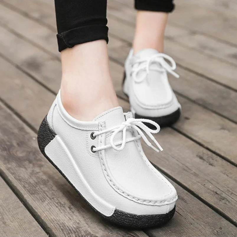 Весна 2024, женские кроссовки на платформе, женская обувь из натуральной кожи на плоской подошве со шнуровкой, женские туфли на толстом каблуке и платформе