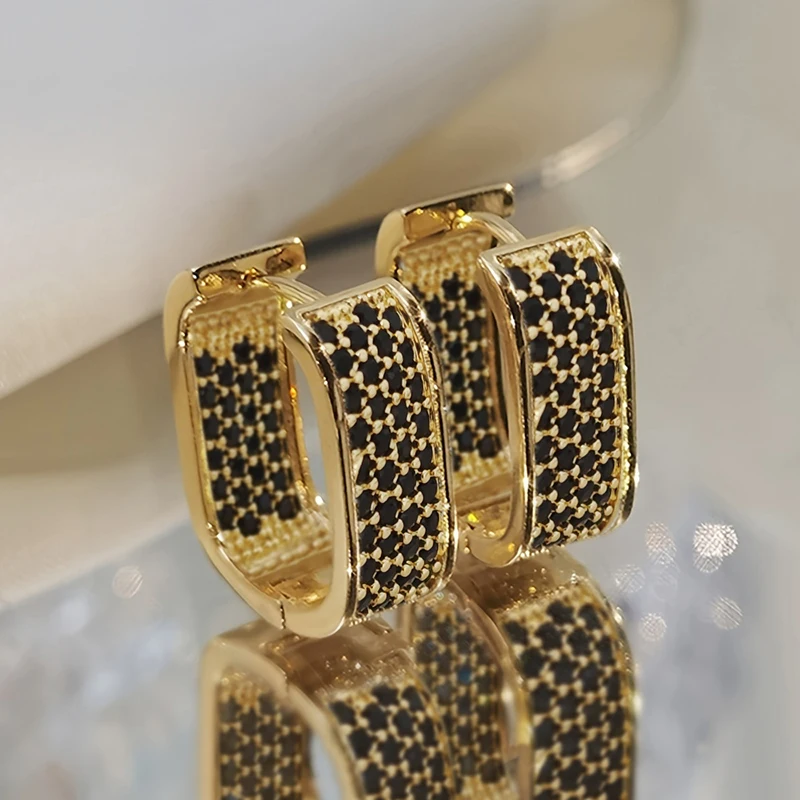 Huitan Koreanische Mode Ohrringe mit Zirkonia-Besatz für Damen, Metall in Silber/Gold, schlichte, vielseitige Ohrringe, angesagter Schmuck