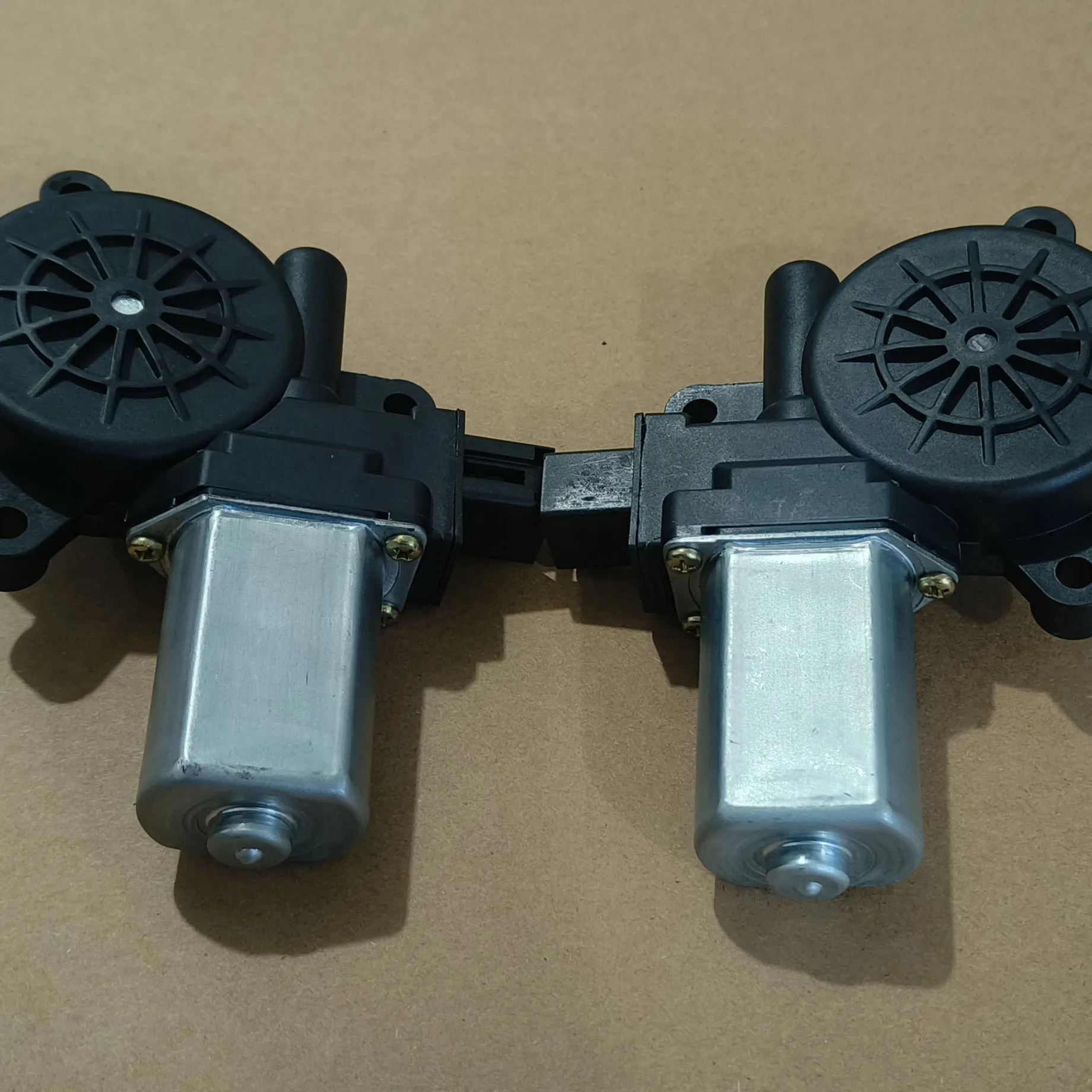 NEUER Fensterhebermotor für Mazda 3 2014-2018 CX-3 2016-2021 CX-5 2017-2021 CX-9 2016-2021 BHN9-59-58X B45C-58-58X – Detail 3