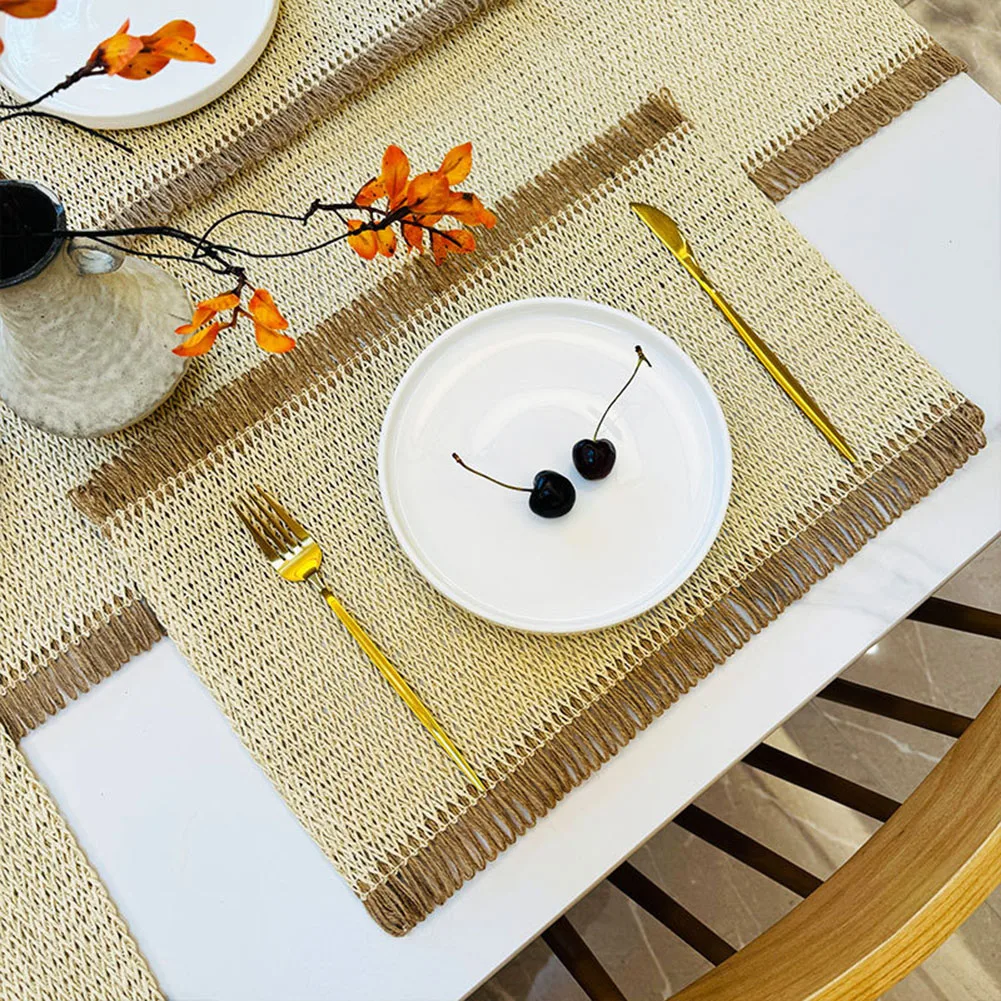 Pack of 4 jute placemats offering protection from heat and scratches designed for everyday use in For kitchens and restaurants