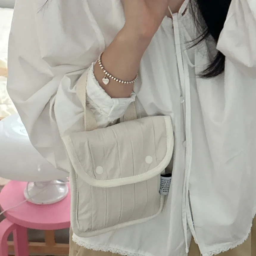 シンプルな単色リップスティックメイクアップバッグ、ポータブル収納バッグ保護カバー、ダブルボタンデュアルカラーハンドヘルド収納小型バッグ