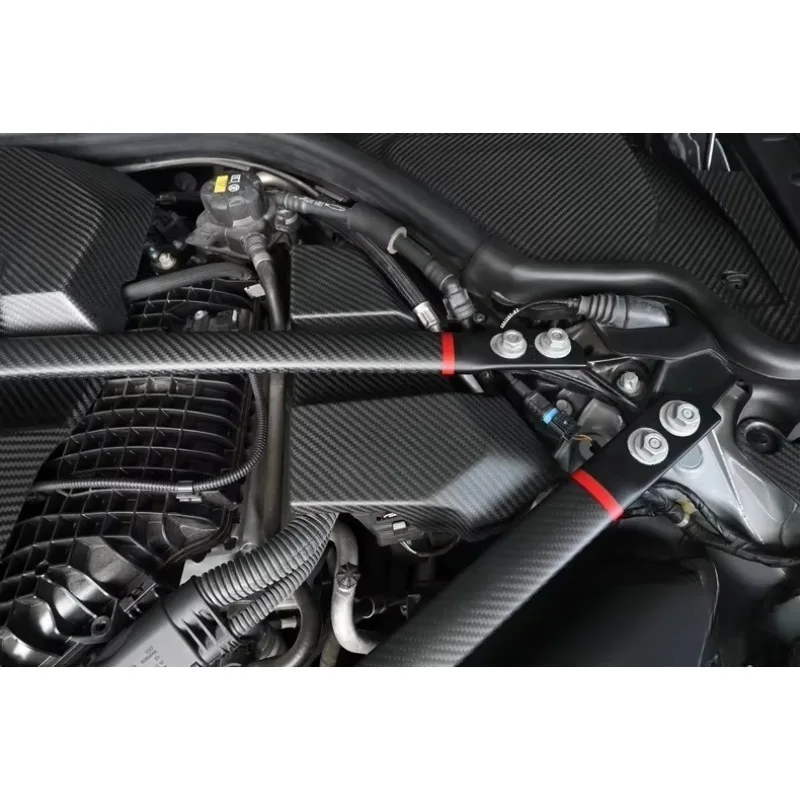 طقم داخلي لمقصورة المحرك مع غطاء بطارية من ألياف الكربون الجاف لـ BMWS M3G80 M4G82 يستبدل صندوق الصمامات على طراز OEM #5