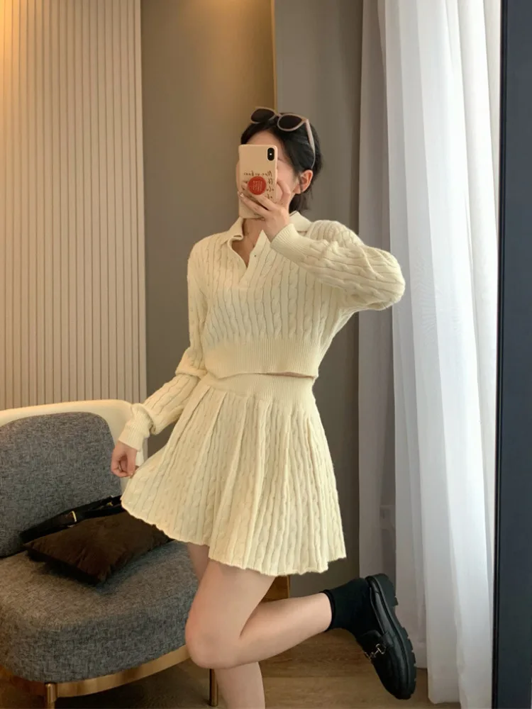 Suit Ladies Sporty 2023 Single-breasted Long-sleeved Tight-fitting Shirt Top And High-waist Knitted Pleated Skirt Two-piece Set