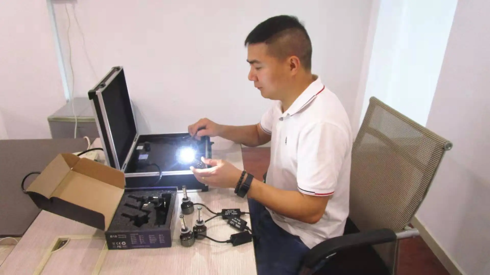 2021 Portable Silver Suitcase Aluminum Tool Empty Flight Demo Case Box Testing Machines Equipment