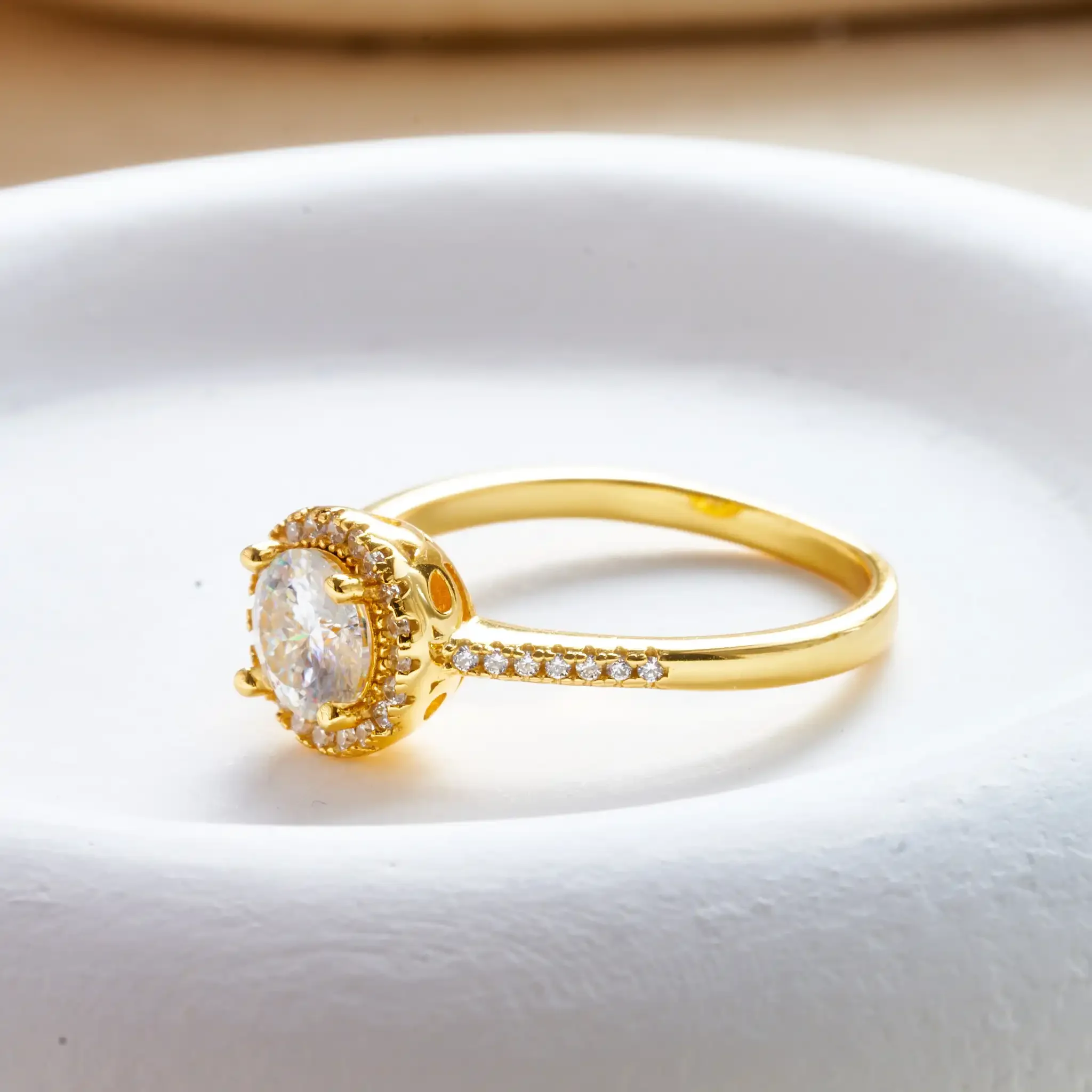 1 Karat Moissanit-Ring für Damen, massives 925er Silber, 18 Karat Gold, gelb plattiert, Luxus-Hochzeit, weiblicher Schmuck mit Zertifikat, Geschenk – Detail 2