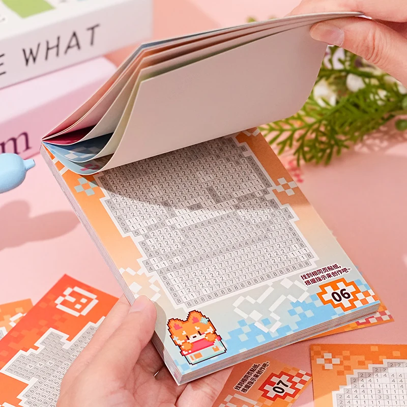 كتاب مكون من 10 كتب ملصقات فول منقوشة مختلفة، كتب ملصقات مجلة صغيرة لتخفيف التوتر على شكل بكسل، هدايا تعليمية وممتعة #4