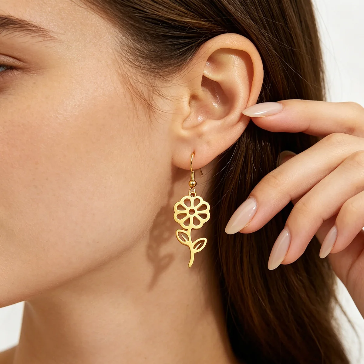 Stainless Steel Gold Plated Hollow Daisy Stem Earrings for Women Minimal Floral Metal Ear Hook Jewelry Ear Cartilage Puncture