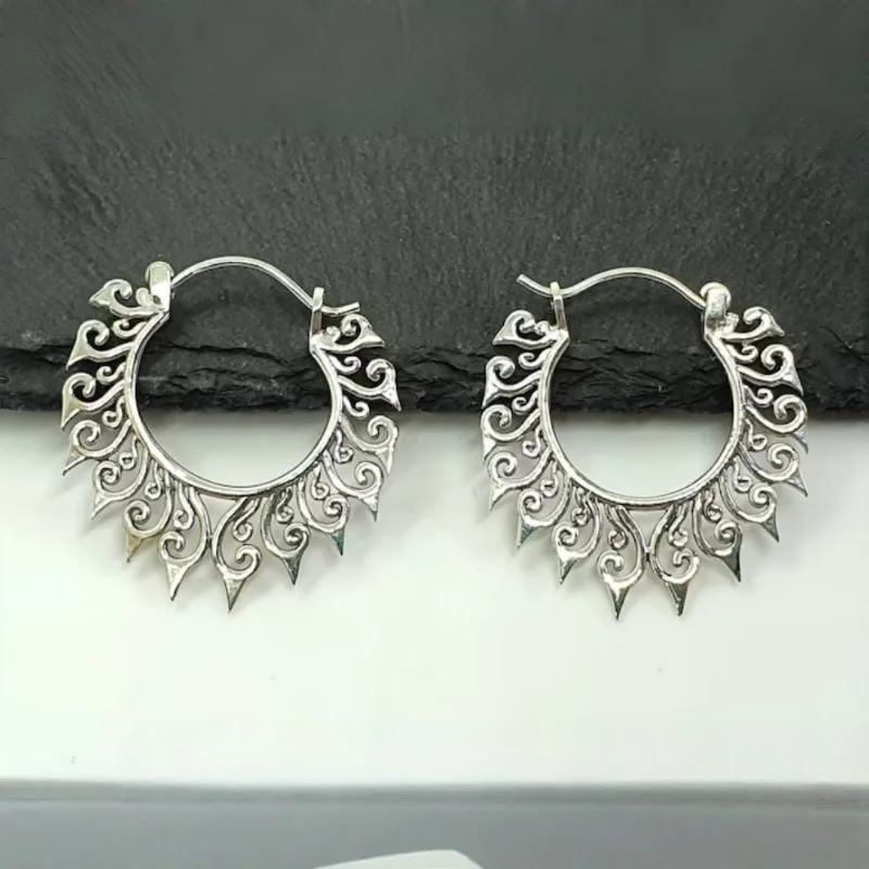 Vintage Ethnic Style Curly Grass Pattern Earrings For Women Bohemian Style Silver Plated Pendant Earrings Trend Jewelry