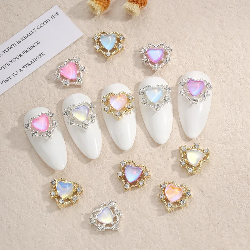 10pcs Nail Art Aurora Hart Diamant 3D Goud Zilver Hart Grote Diamant Leuke Zoete Liefde Voor DIY Valentijnsdag nagels Decoraties