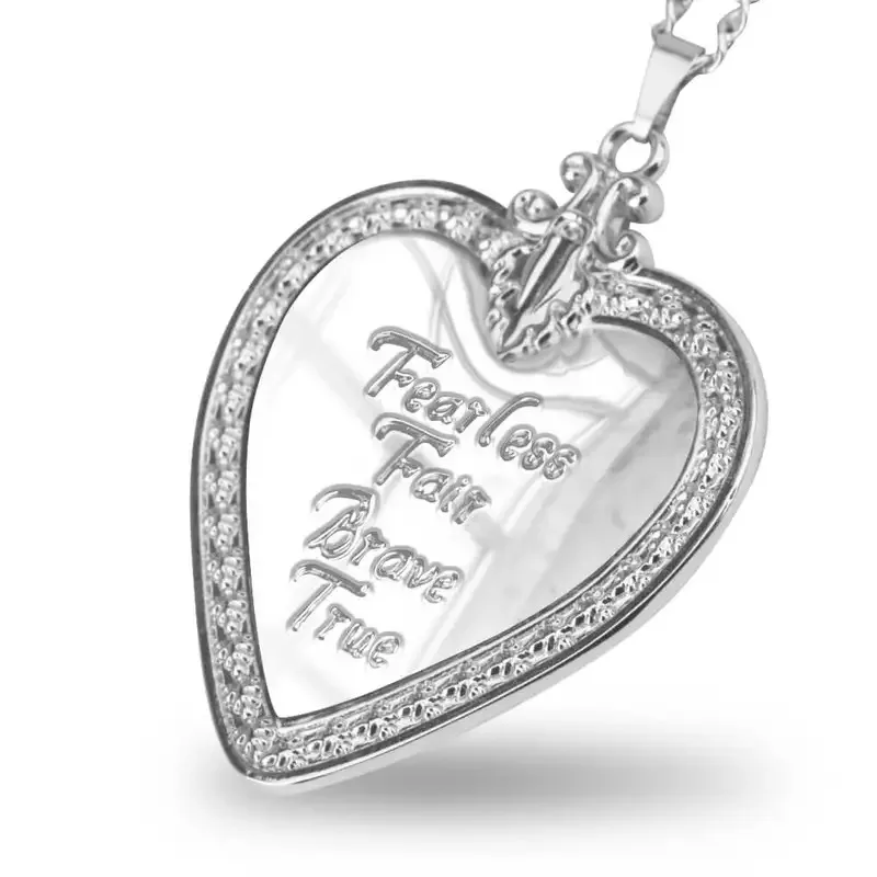 qa156Snow Rachel Heart Necklace Alloy Movie Zegle White Cosplay Jewelry Fearless Fair Brave True Women Gifts Props Replica Taker