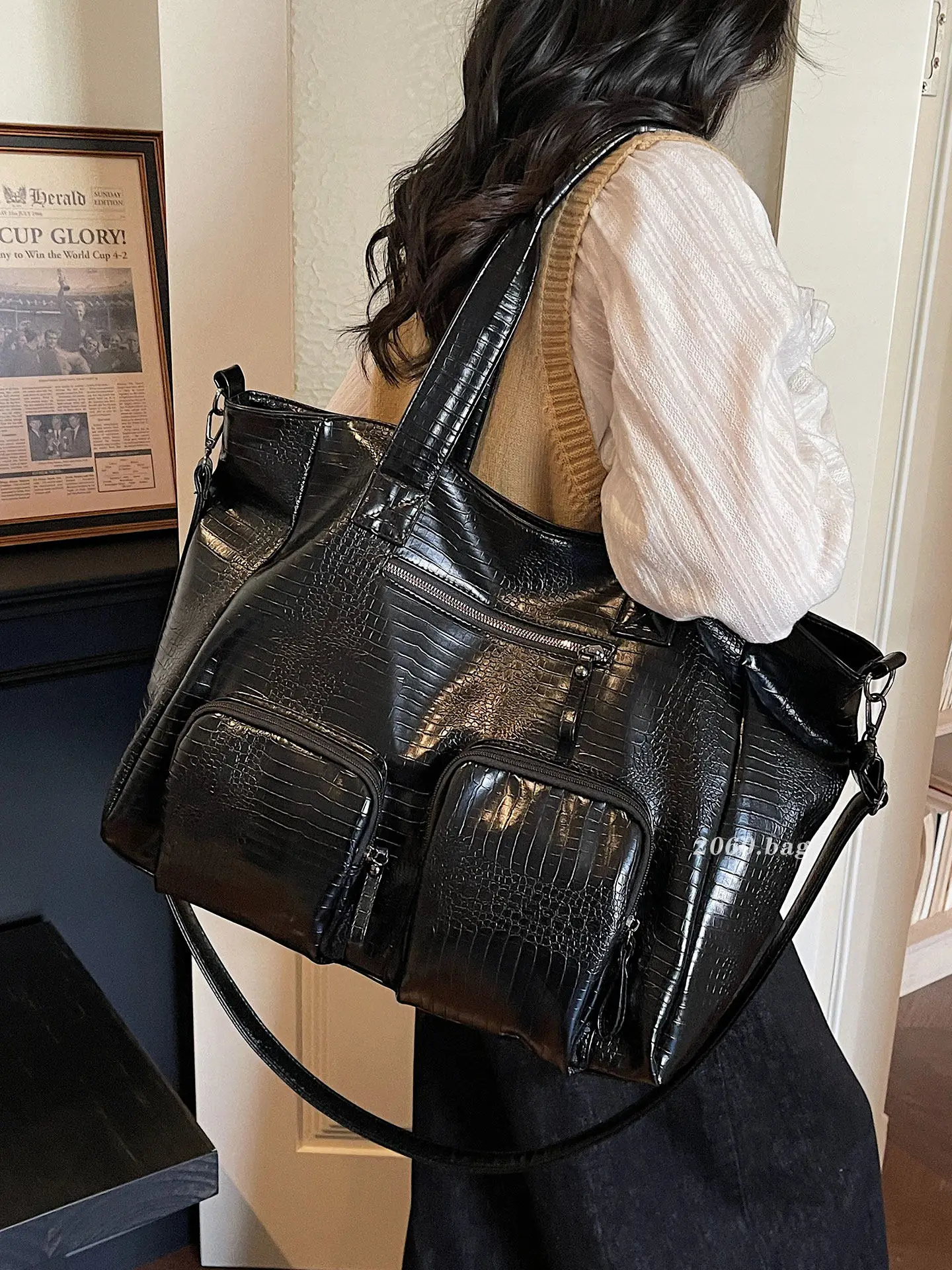

Popular Fashion Large Capacity Tote Bag New Multi Pocket Crossbody Bag Korean Style Commuting Leisure Women's Single Shoulder