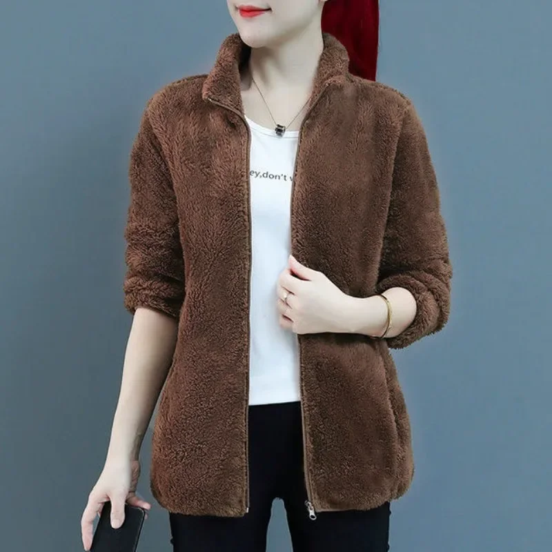 Winter 2025 Women's Jackets Fleeced Short Female Coat Korean Reviews Clothes Great Harajuku Cheap Pretty High Quality Vintage