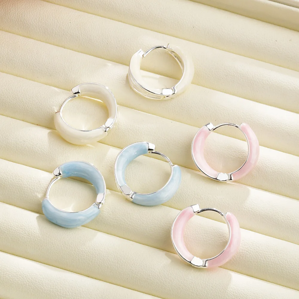 Spring and summer French color drop glaze circle ear buckle niche design sense simple temperament light luxury high sense earrin
