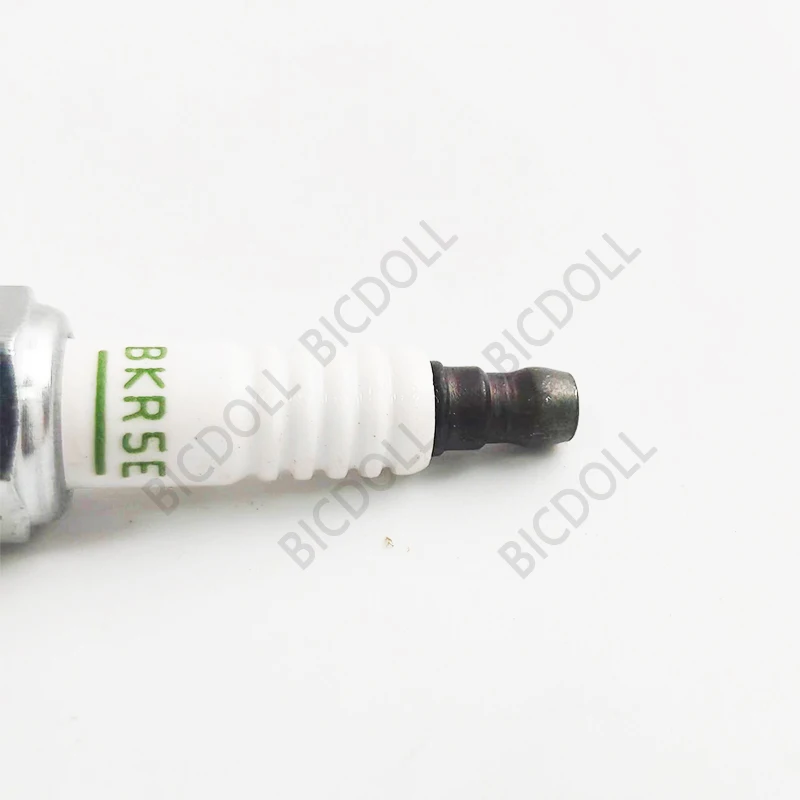 4/6Pcs Spark Plug MS851367 N BKR5E For NISSAN 100NX ALMERA PRIMERA SERENA SUNNY VANETTE RENAULT MEGANE RAPID SAFRANE