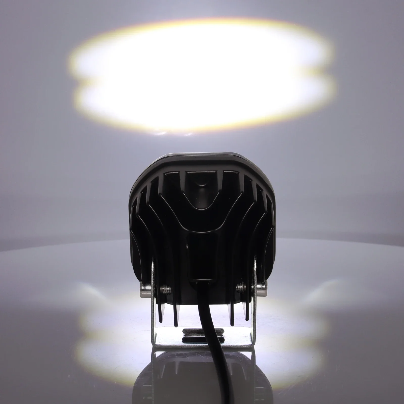 3 بوصة LED القرون ضوء العمل الأبيض الأصفر 12 فولت 24 فولت القيادة الطرق الوعرة 4X4 LED الأضواء مقاوم للماء مساعد ATV سيارة شاحنة أضواء العمل