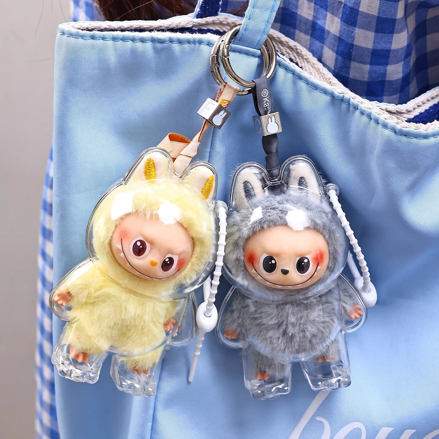 

Для Labubu 4.0 Mini Жесткий защитный чехол для серии Monsters PIN OF LOVE, прозрачный пылезащитный чехол с ремешком для дисплея