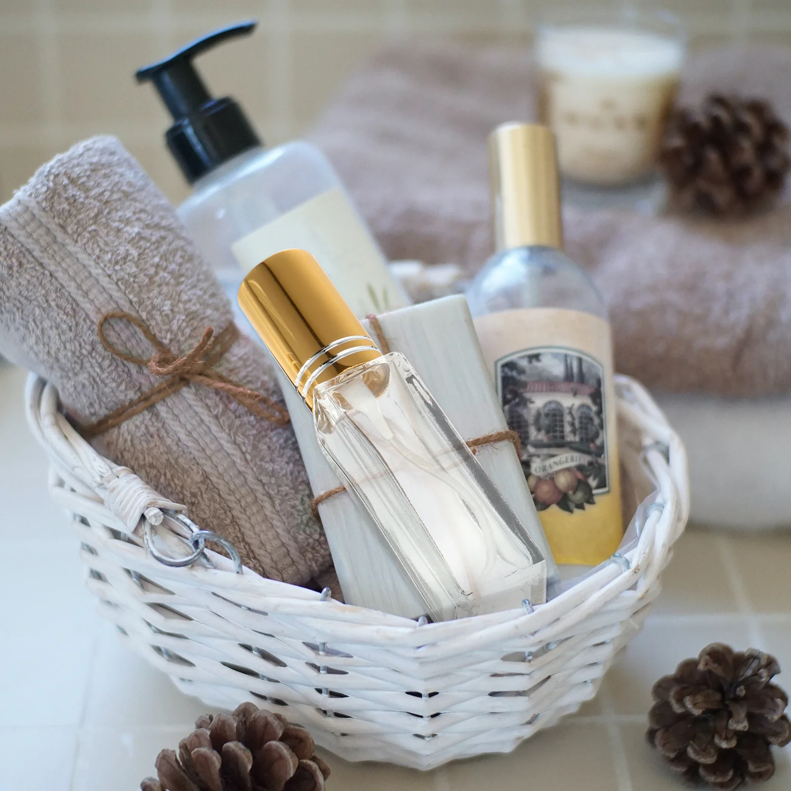 

4Pcs Refillable Glass Perfume Spray Bottles Fine Workmanship Leak Proof Elegant Vanity Dressing Table Essential Oil Toner