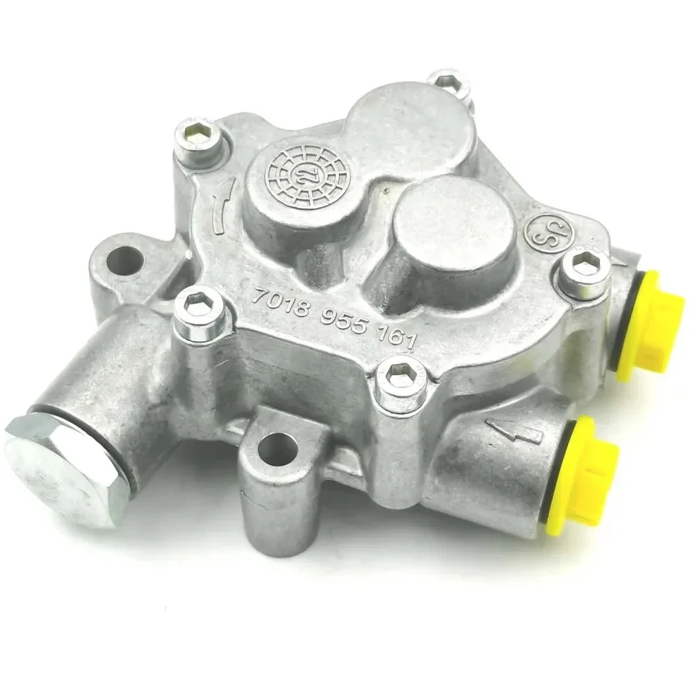 1939435 3579671105 7018955161 2021887 for Truck fuel pump