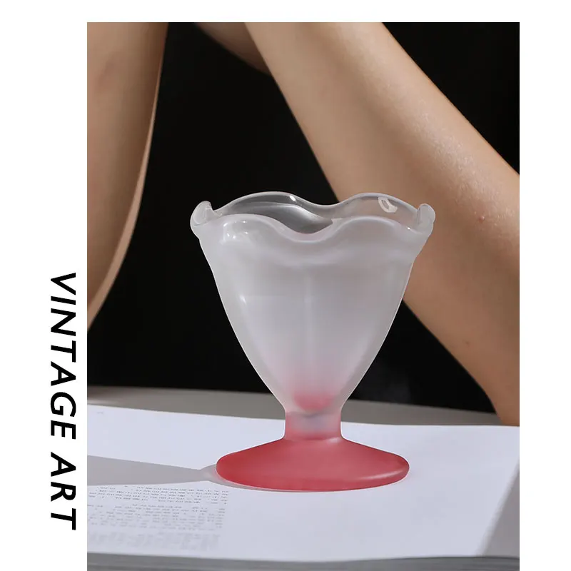 Light Luxury Retro Cocktail Glass Goblet Transparent Pink Petal Shape Dessert Glass Cup Ice Cream Cups Fruit Salad Bowl